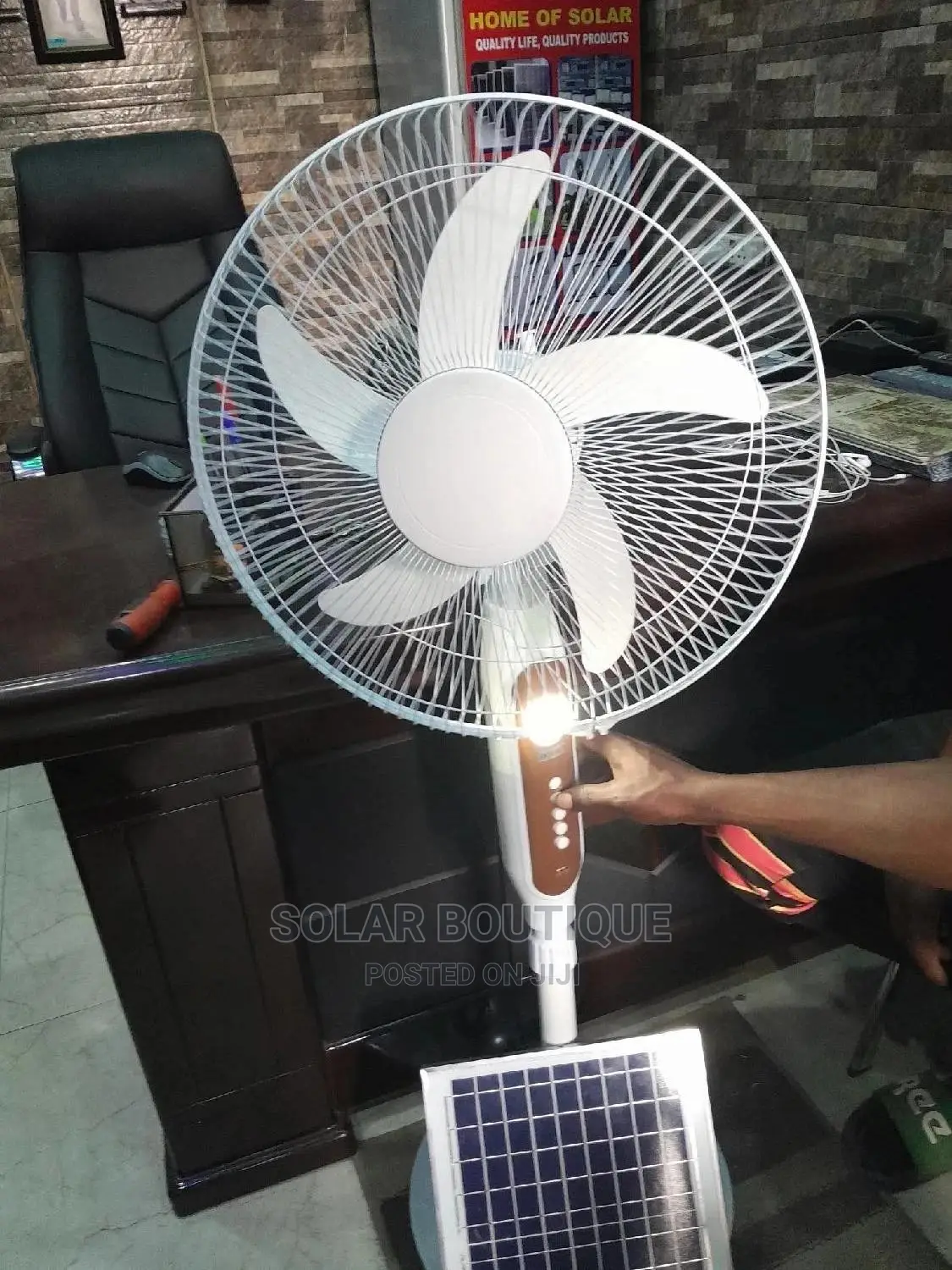 Rechargeable Fan With Solar Panel
