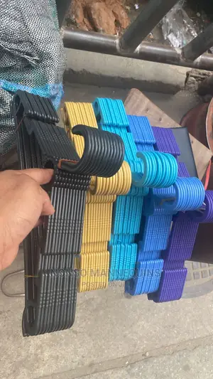 Plastic Clothes Hangers