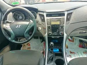 Hyundai Sonata 2012 Red