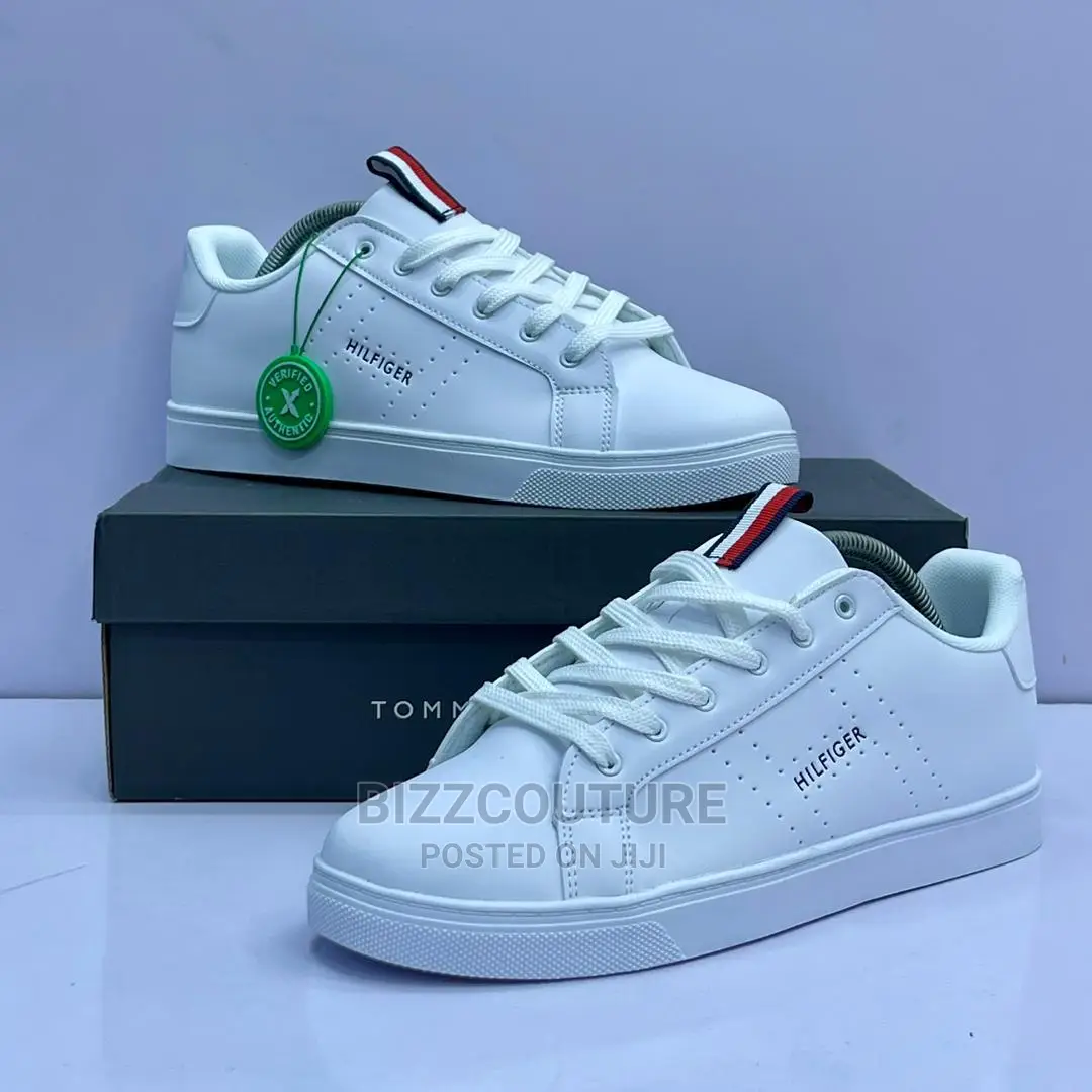 Original TOMMY HILFIGER Classic White Available in Store