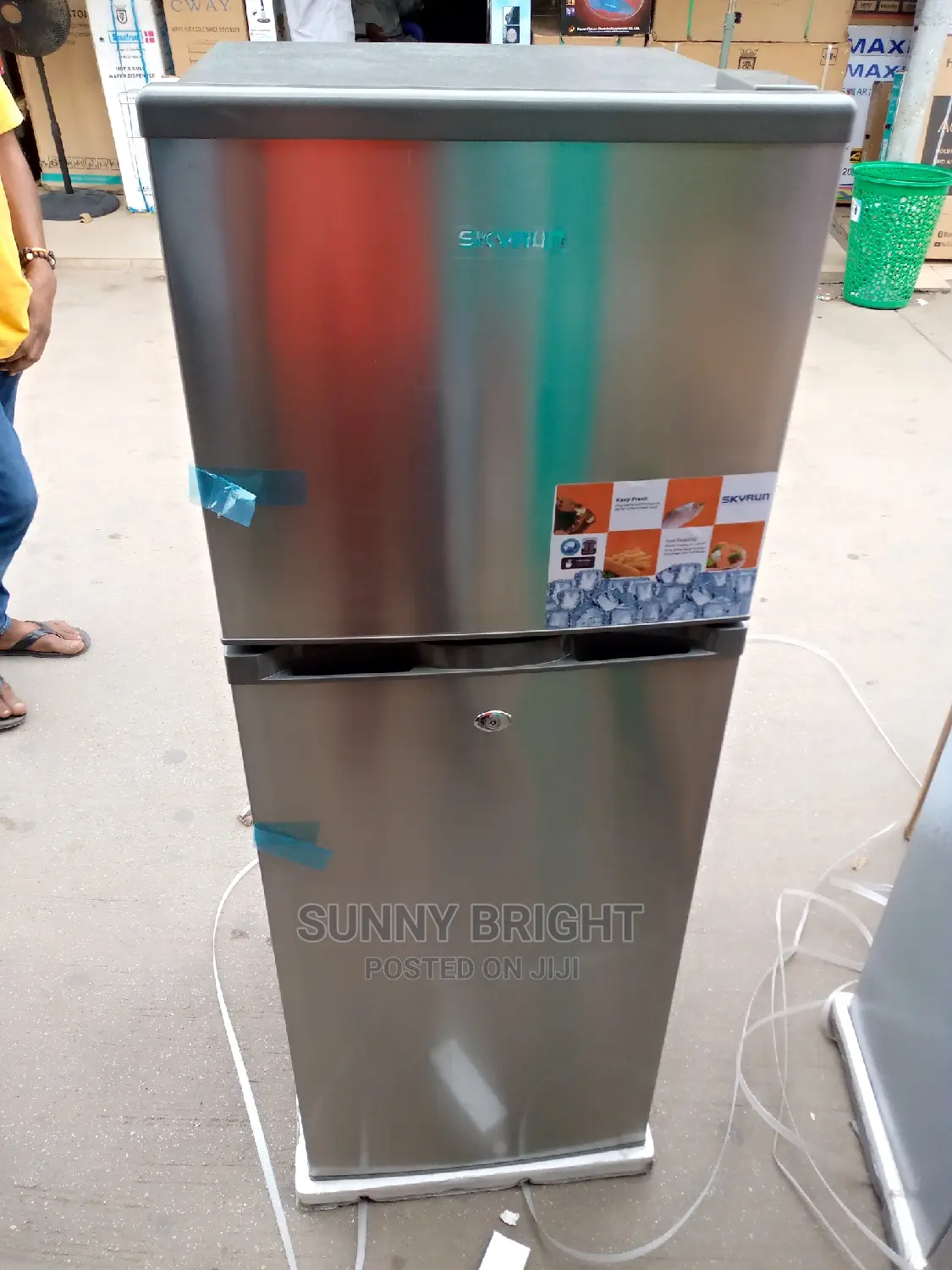 Skyrun Standing Fridge 138liters