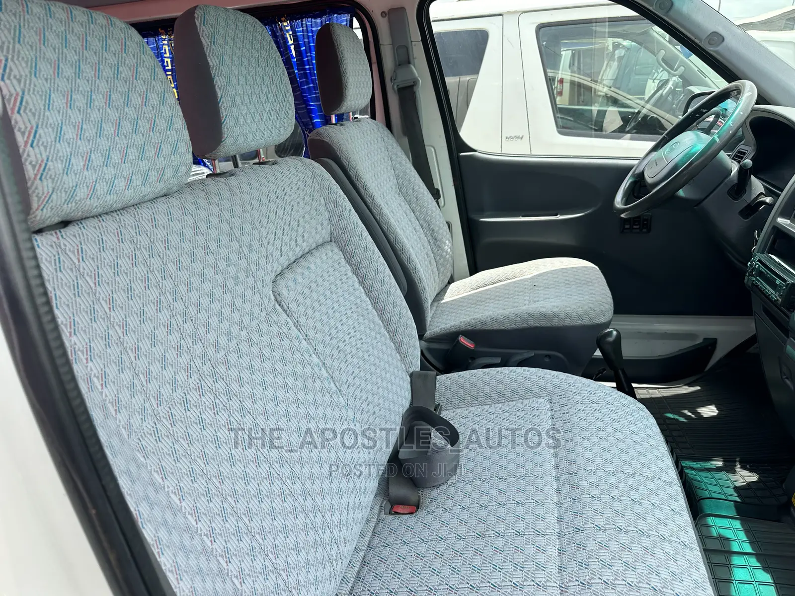 Toyota HiAce 2006 White