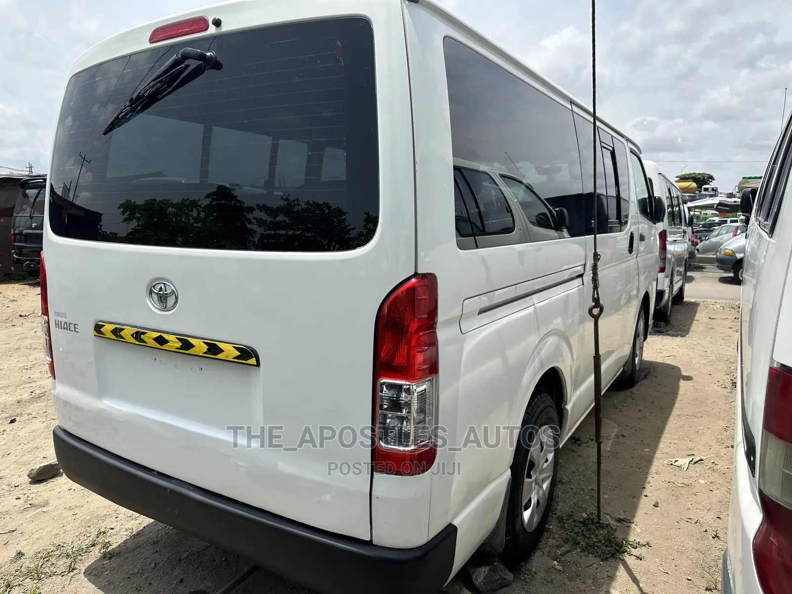 Toyota HiAce 2010 White