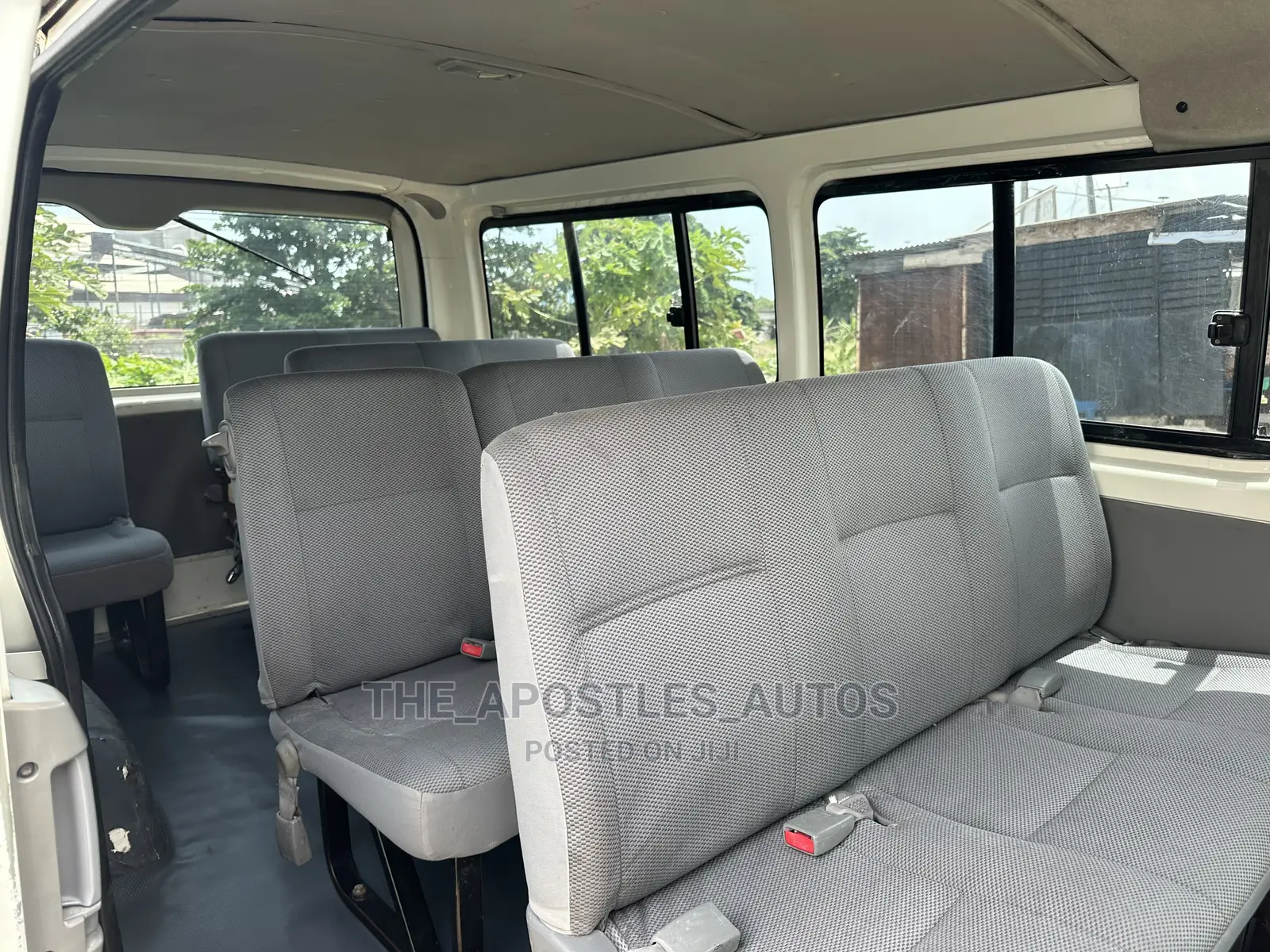 Toyota HiAce 2010 White