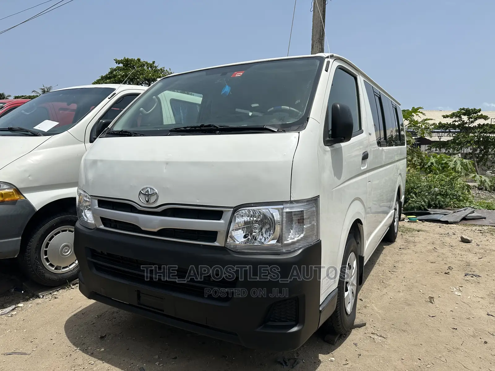 Toyota HiAce 2010 White