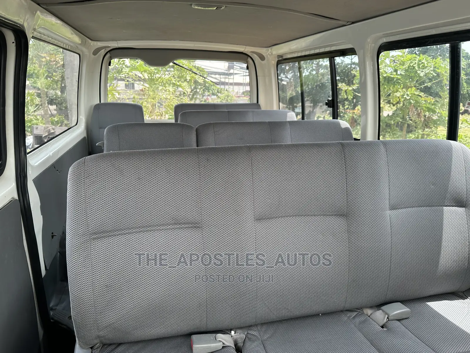 Toyota HiAce 2010 White