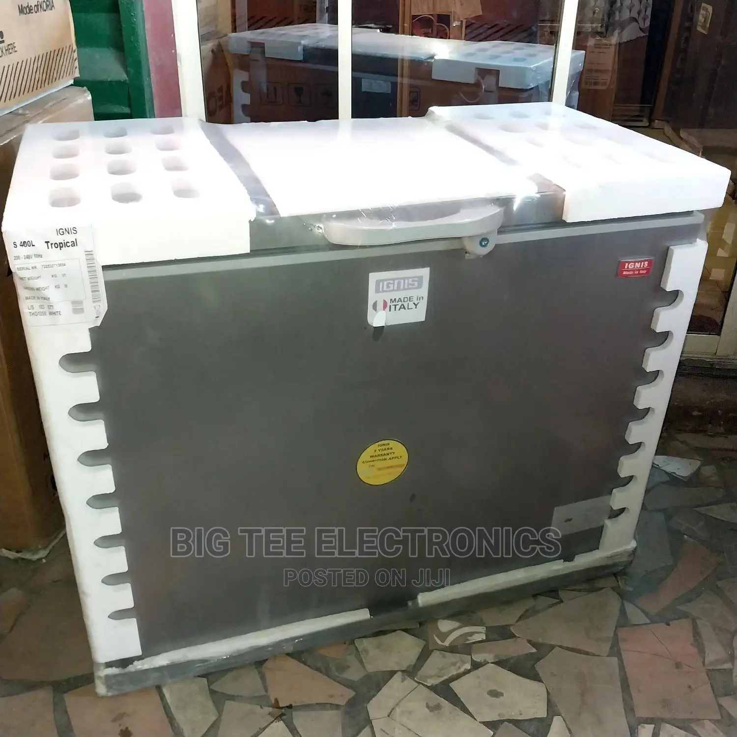 Ignis Chest Freezer Model 400L
