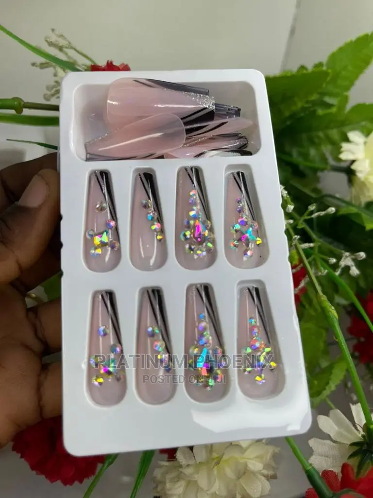 Press on Nail and Glue (Adhesive Artificial Nails)