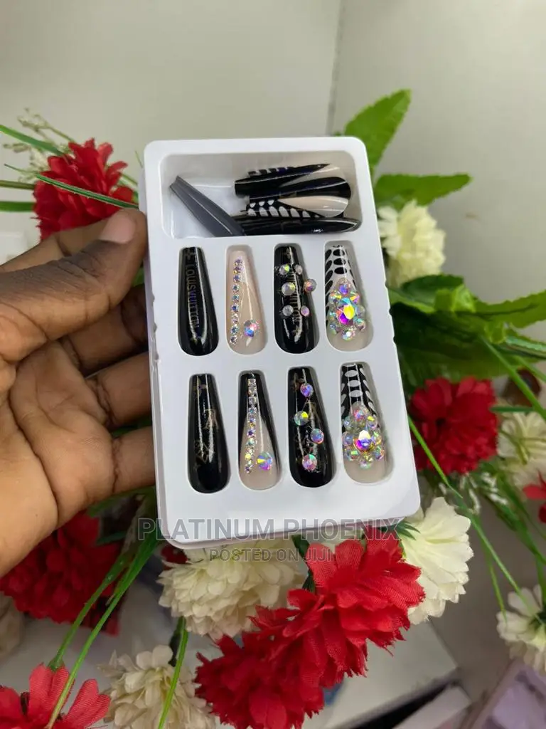 Press on Nail and Glue (Adhesive Artificial Nails)