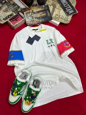 Original LOUIS VUITTON T-Shirts Available in Store