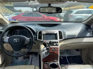 Toyota Venza AWD 2010 Gray