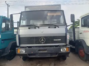 Mercedes Truck 1520 15tonnes