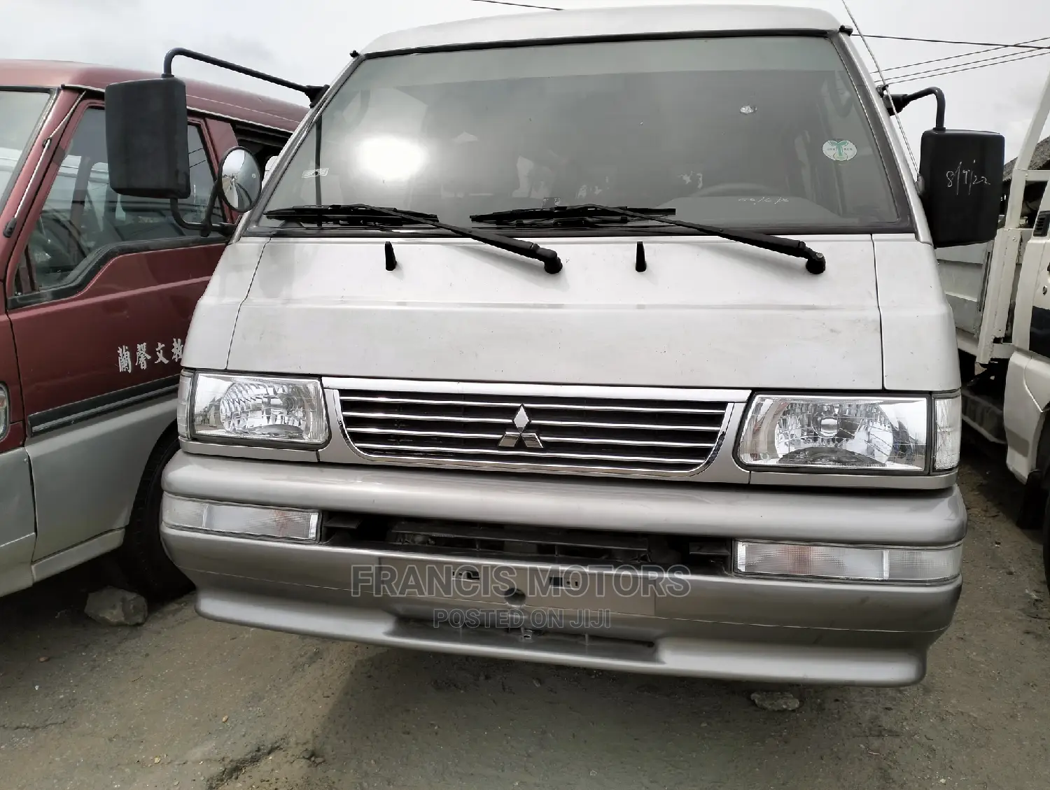 Mitsubishi Delica 2003 Silver