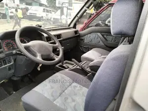 Mitsubishi Delica 2003 Silver