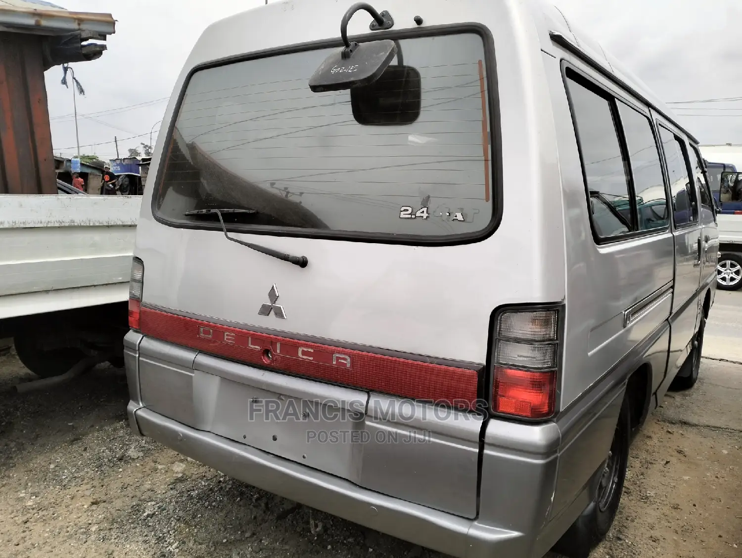 Mitsubishi Delica 2003 Silver