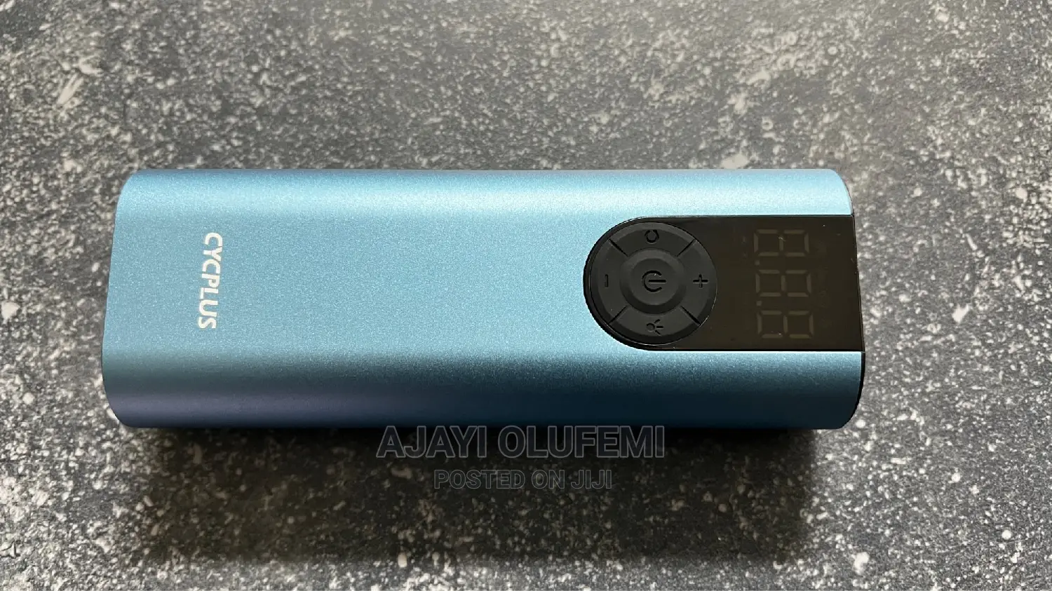 CYCPLUS A8 Car Digital Tyre Inflator / Air Compressor.