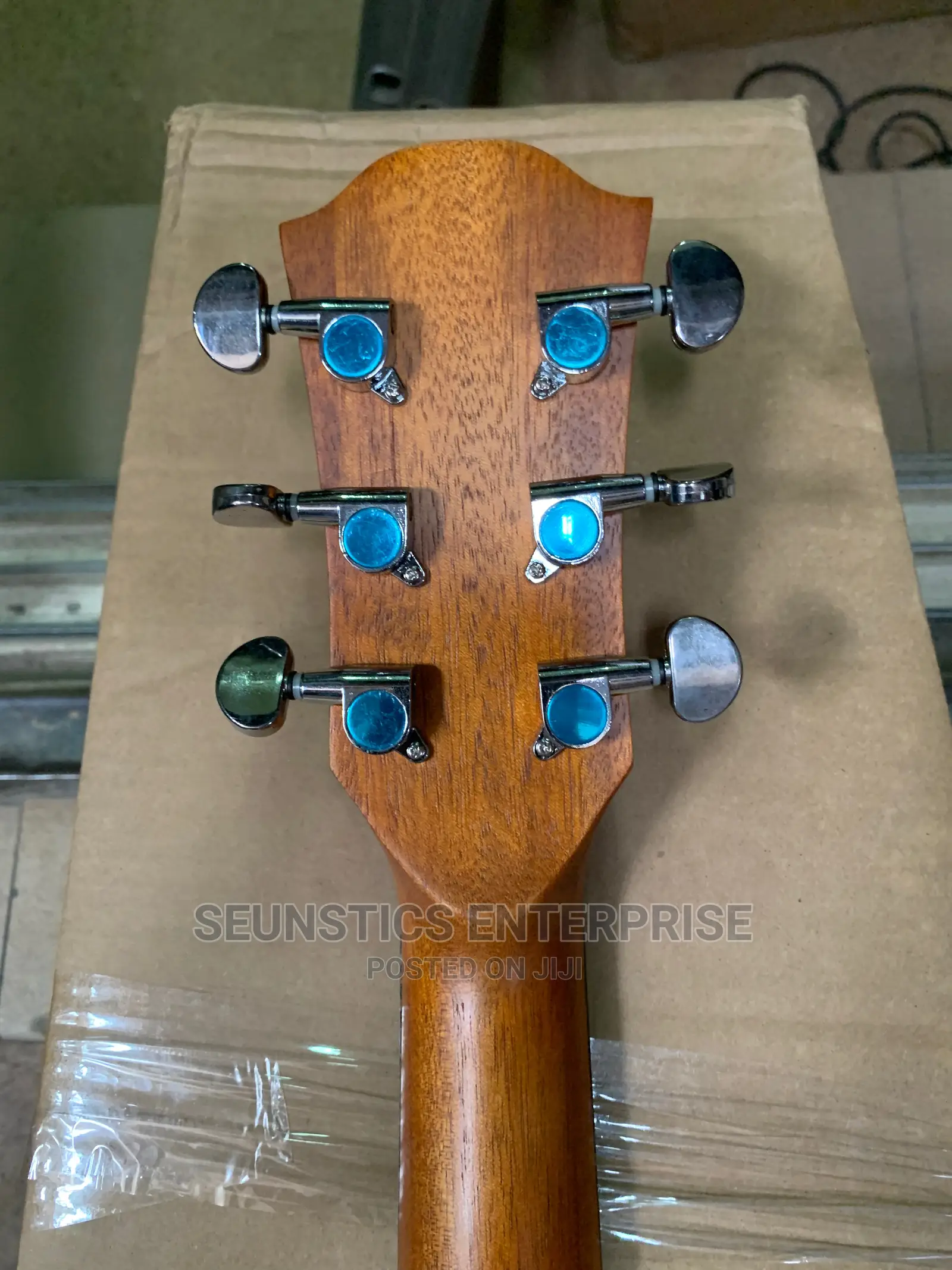 Quality Tayste Electro Acoustic Guitar