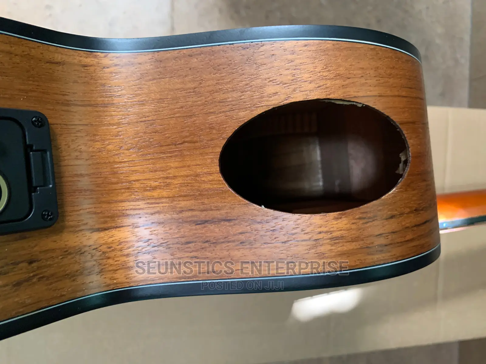 Quality Tayste Electro Acoustic Guitar
