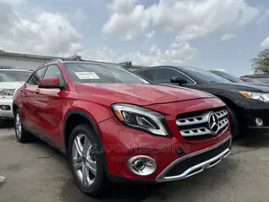 Mercedes-Benz GLA 250 2021 Red