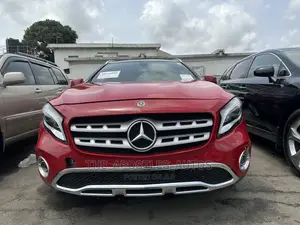 Mercedes-Benz GLA 250 2021 Red