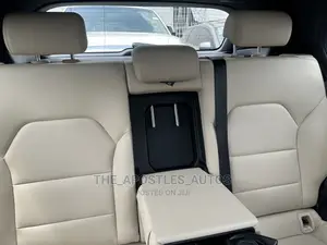 Mercedes-Benz GLA 250 2021 Red