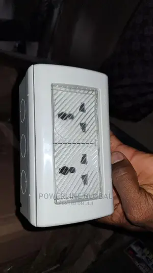 Waterproof Socket for Homes/ Hotels/ Companies/ Factories