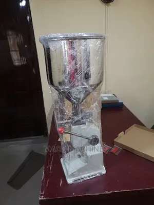 Liquid Paste Filling Machine A03