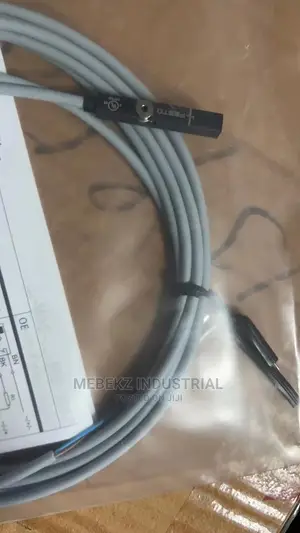 Festo REED Switch Sensor SME-8M-DS-24V-K-2.5-0E