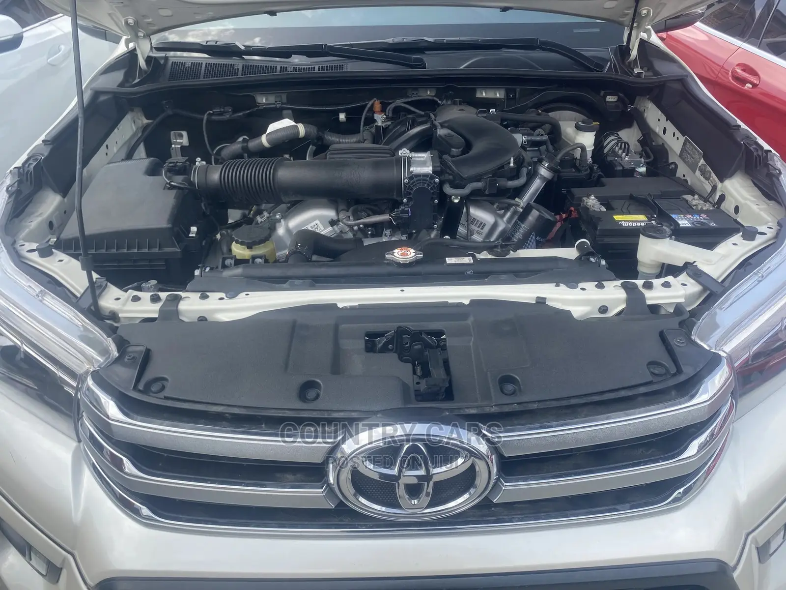 Toyota Hilux 2020 White
