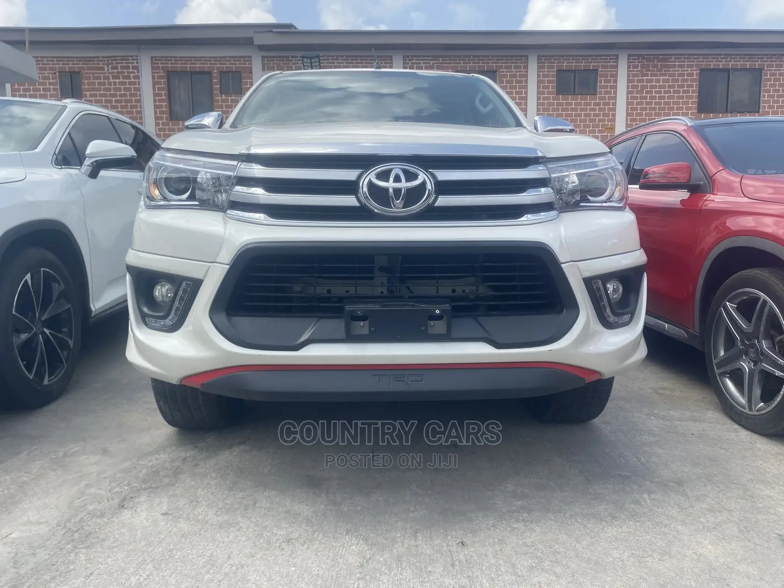 Toyota Hilux 2020 White