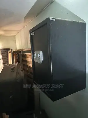 Service of Wall Non Fireproof Safe