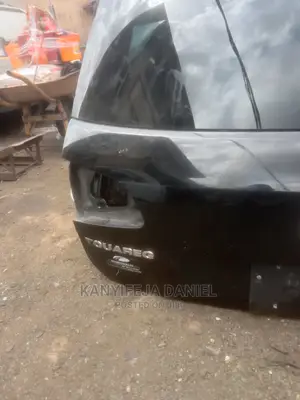 Booth Volkswagen Touareg 2013