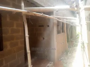 1bdrm Block of Flats in Akwo Kwara Poly, Ilorin East for sale