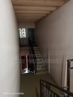 3bdrm Block of Flats in G.R.A, Enugu for Rent