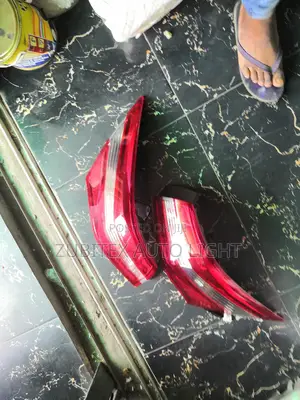 Set Rearlight Avalon 2014=2015