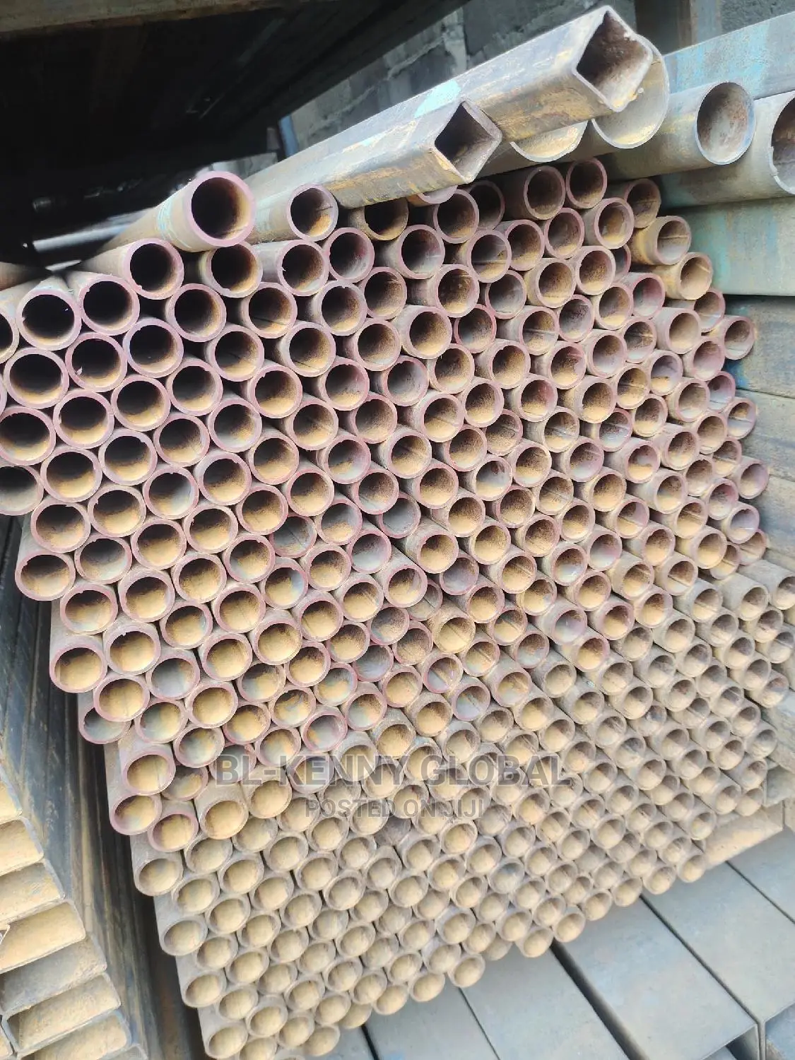30mm by 3mm Round Pipe (11⁄4)