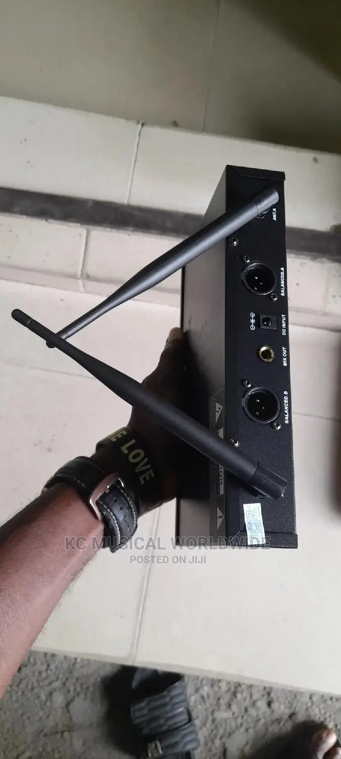 JBL Professional Wireless Microphone Vm1000