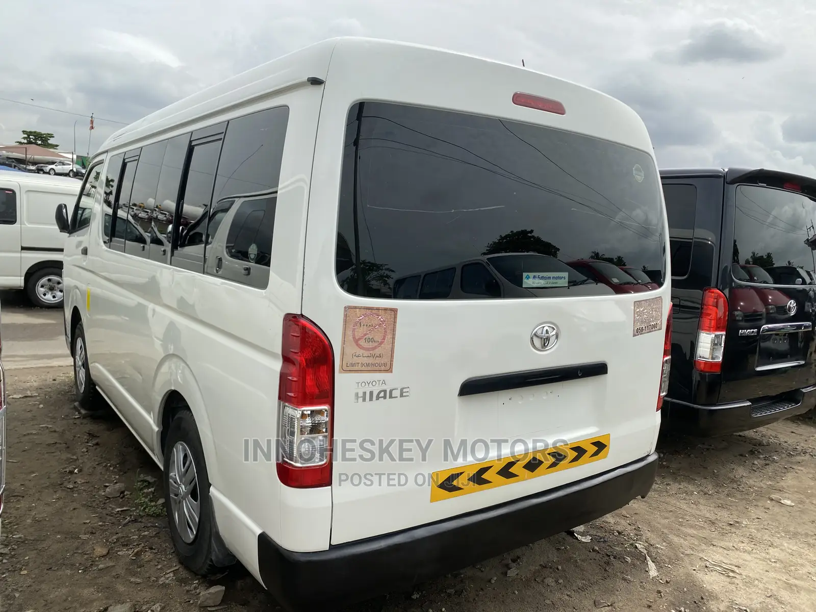 Toyota HiAce 2013 White