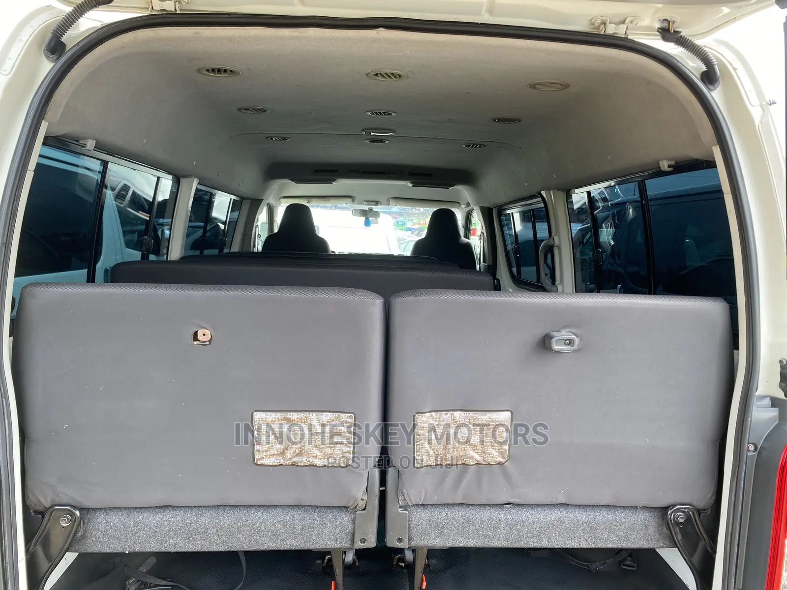 Toyota HiAce 2013 White