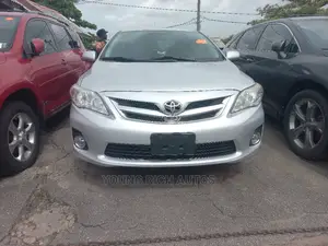 Toyota Corolla 2013 Silver
