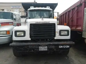 2004 Mack Rd Dump Truck.