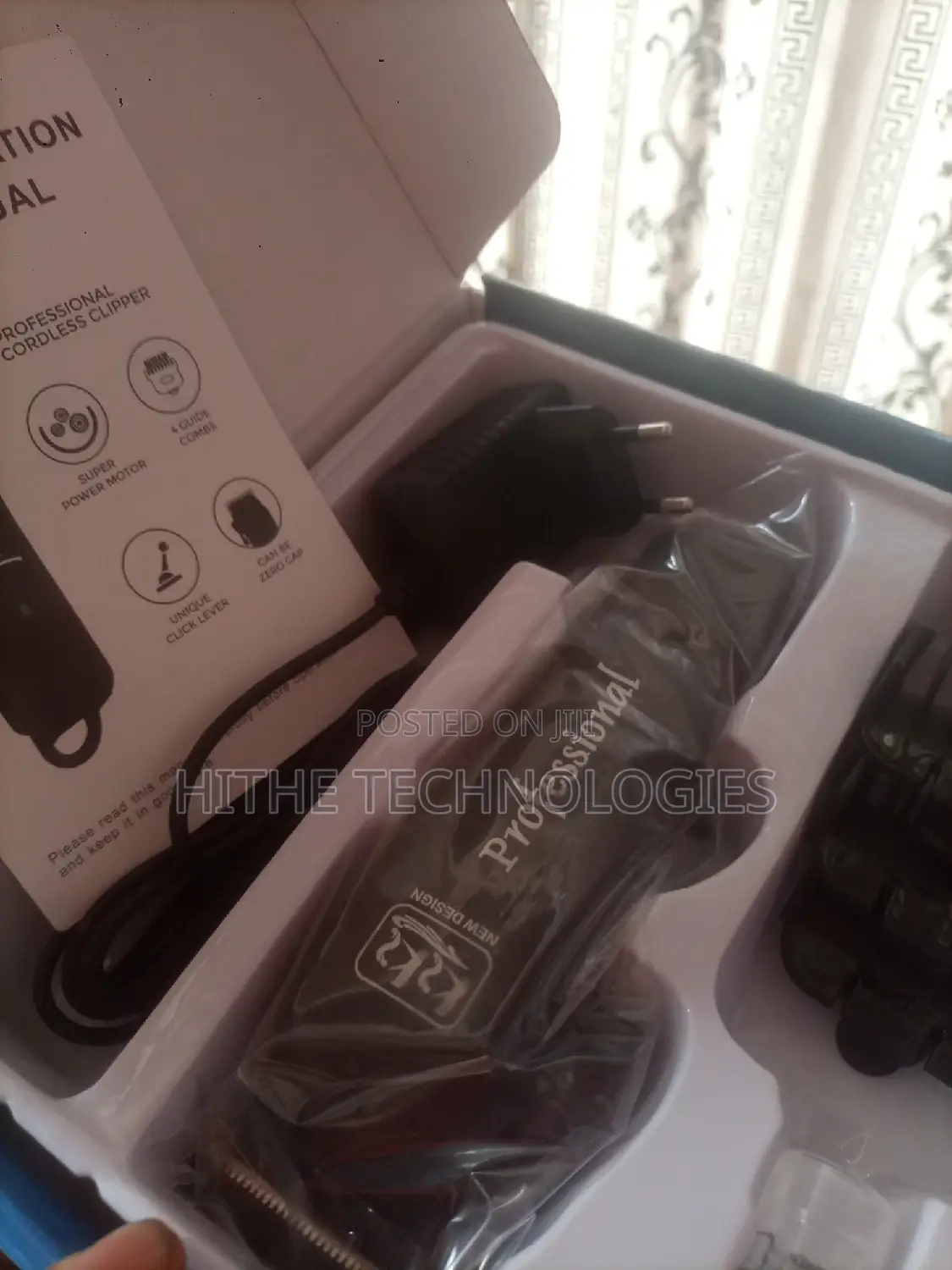 Rechargeable Portable Clipper