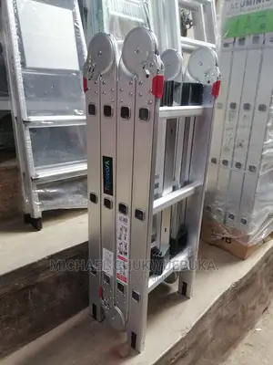 4/3 Foldable Ladder 12ft