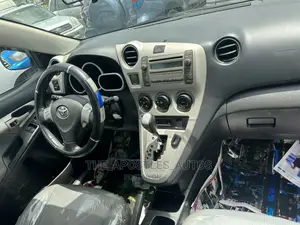 Toyota Matrix 2011 Gray