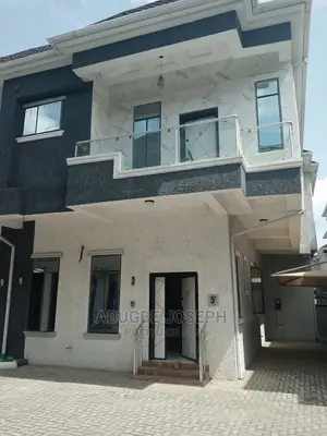 4bdrm Duplex in Ikota Villa Estate for rent