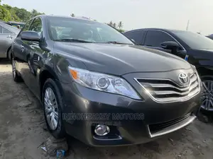 Toyota Camry 2009 Gray