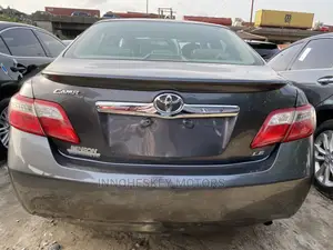 Toyota Camry 2009 Gray