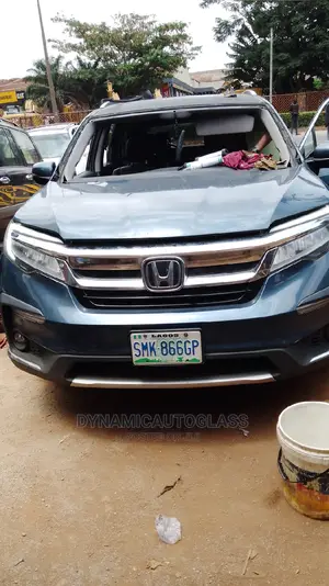 Honda Pilot 2018 Model Windscreen