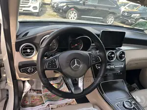 Mercedes-Benz GLC-Class 2019 White