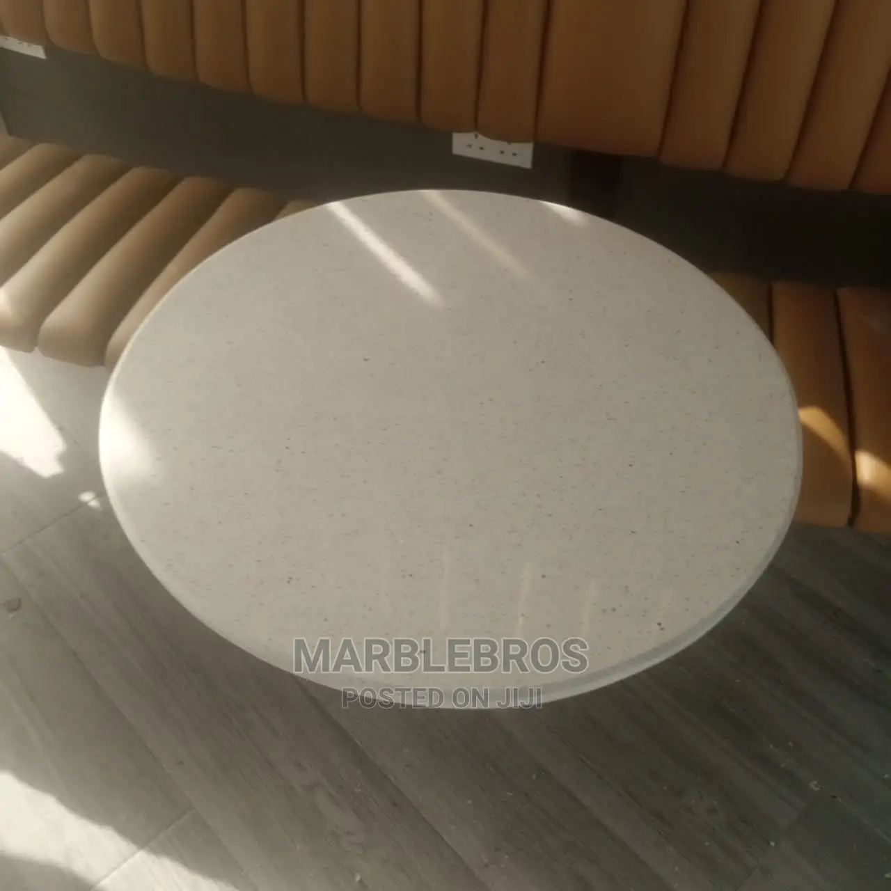 White Marble Round Table Design Mb
